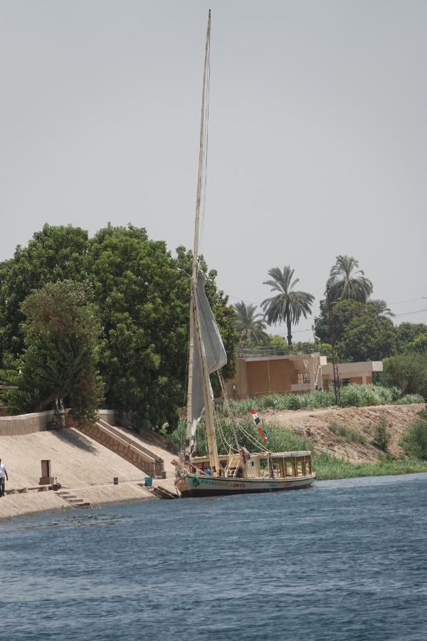 ホテル Jj Jamaica Felucca アスワン エクステリア 写真