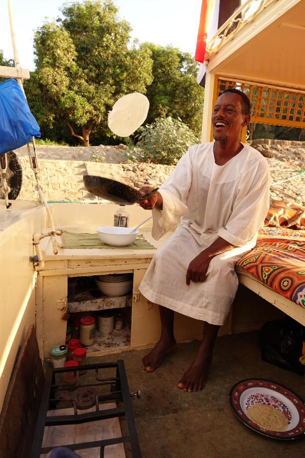 ホテル Jj Jamaica Felucca アスワン エクステリア 写真